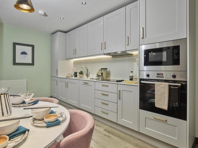 Apartment for sale in Barking, Thames View