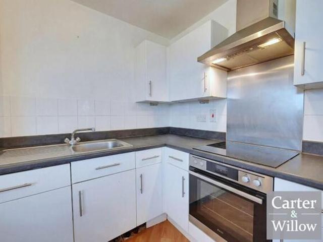 Apartment for sale in Becontree, Greater London