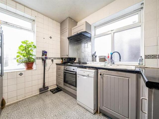 Apartment for sale in Barnet, Preston