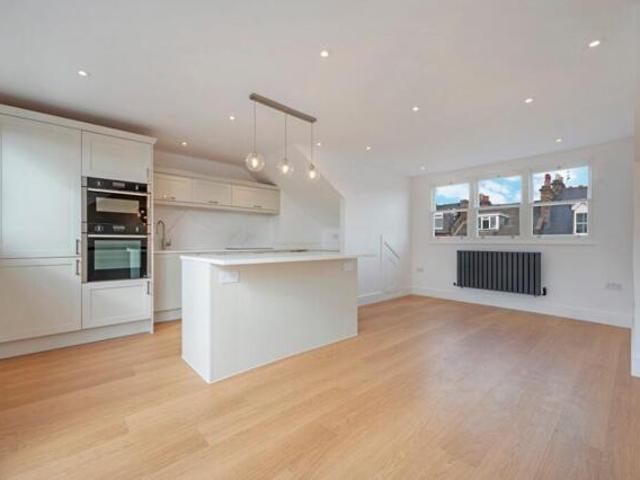 Apartment for sale in Barnet, Belsize Park