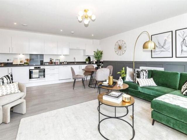 Apartment for sale in Windsor, Sunninghill and Ascot