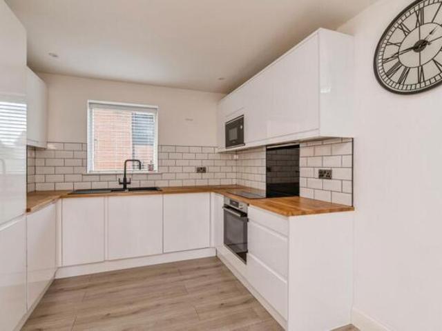Apartment for sale in Ramsden Crays, Crays Hill