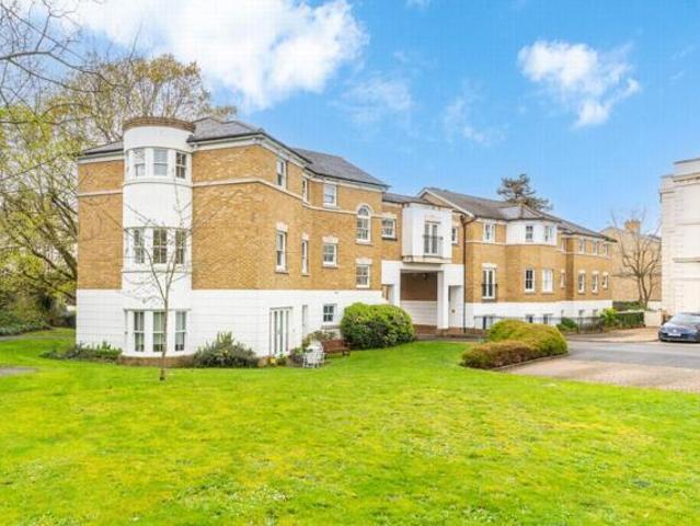 Apartment for sale in London Borough of Lewisham, Blackheath