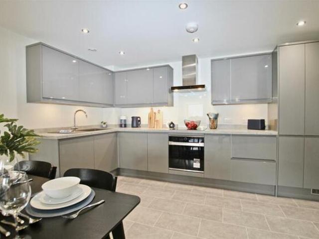Apartment for sale in Broadway, Leigh-on-Sea