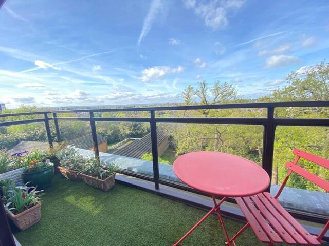 Apartment for sale in Bromley, Shortlands