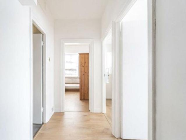 Apartment for sale in Camden Town, Westbourne Green