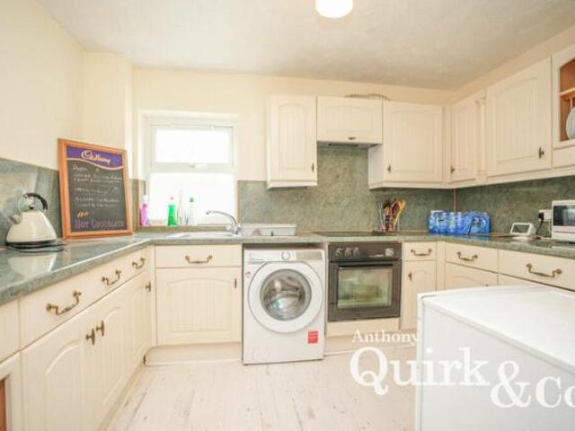 Apartment for sale in Canvey Island, Winter Gardens