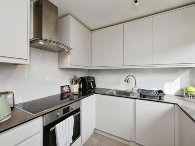 Apartment for sale in Broxbourne, Hertfordshire