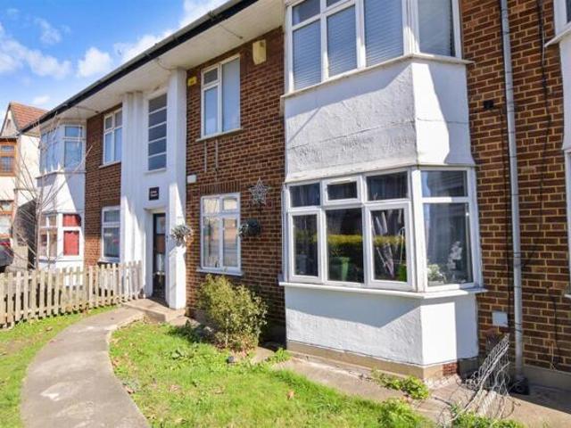 Apartment for sale in Dagenham, Barking And Dagenham