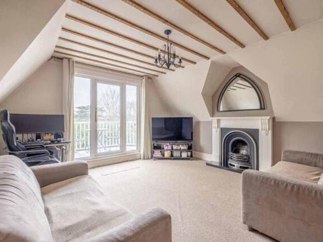 Apartment for sale in Datchet, Southlea
