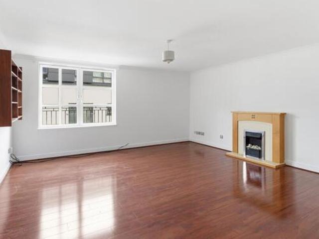 Apartment for sale in Canongate, Old Town