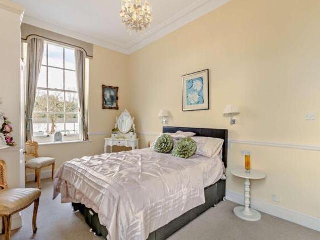 Apartment for sale in Cowley, Budlake