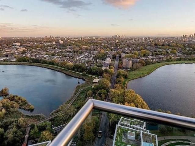 Apartment for sale in Woodberry Down, Stamford Hill