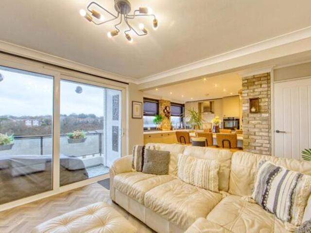 Apartment for sale in Golden Valley, Folkestone