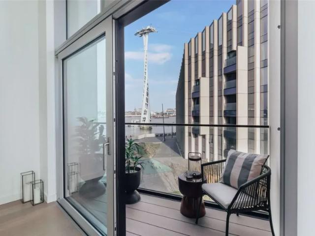 Apartment for sale in Greenwich Peninsula, Greater London