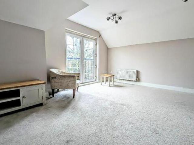 Apartment for sale in Bolton Low Houses, Hampshire