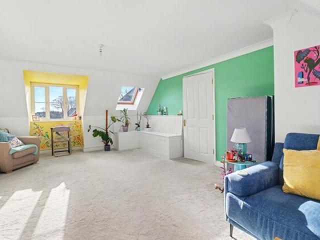 Apartment for sale in Hedge End, Helford