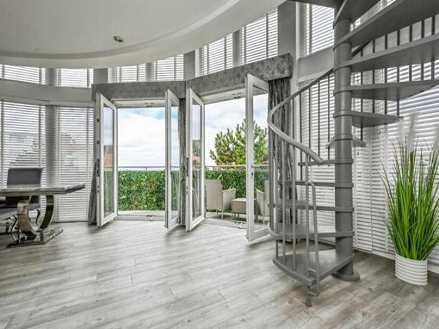 Apartment for sale in Great Crosby, Sefton