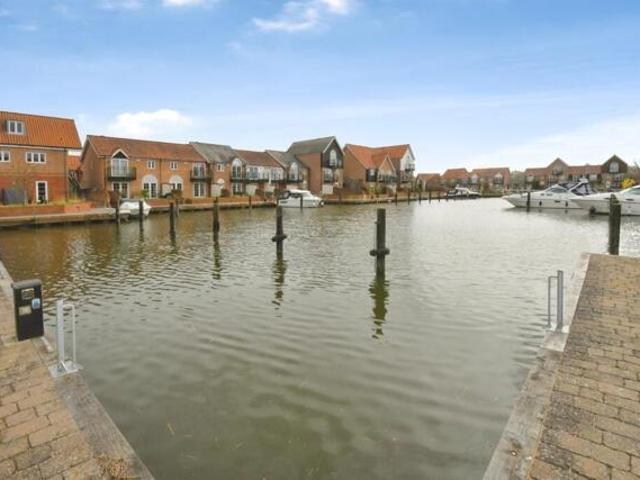 Apartment for sale in Burton Waters, Ingleby