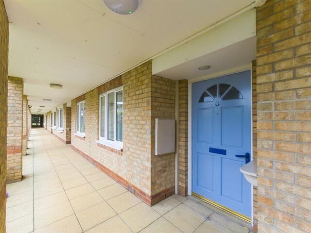 Apartment for sale in Lincoln, Bracebridge Heath