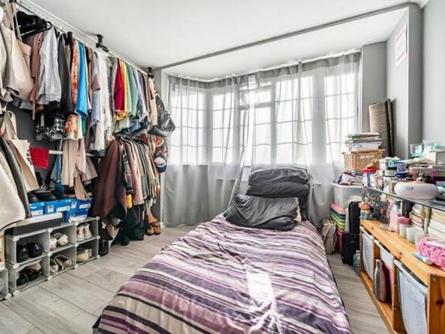 Apartment for sale in Freezywater, Greater London