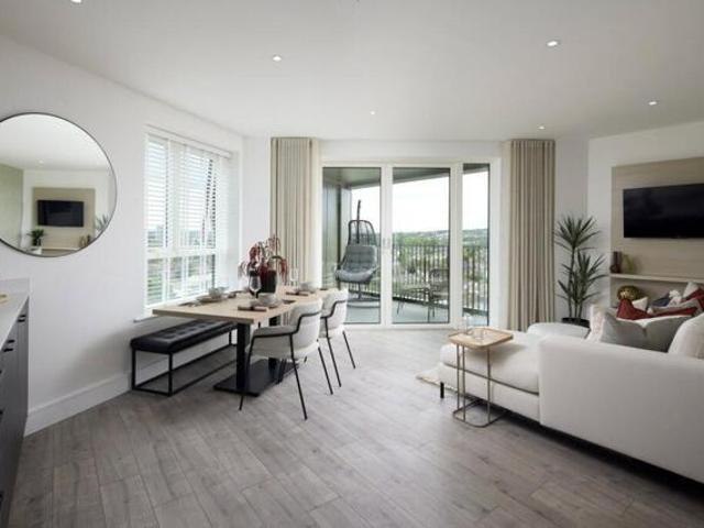 Apartment for sale in London Borough of Lewisham, Ladywell