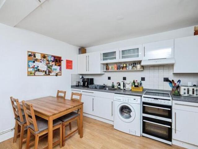 Apartment for sale in Wandsworth, East Hill