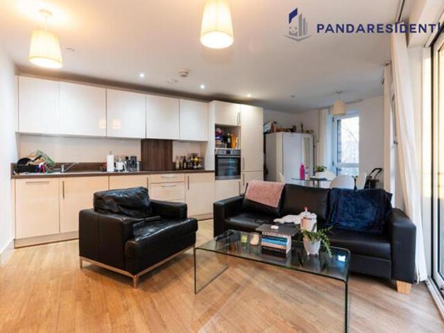 Apartment for sale in Bromley-by-Bow, Bow