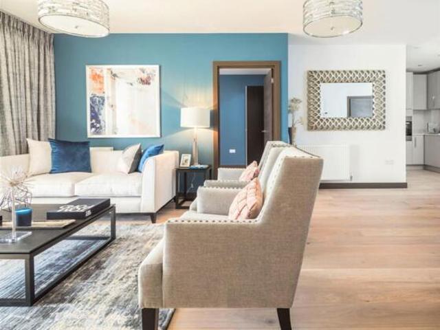 Apartment for sale in New Malden, West Barnes