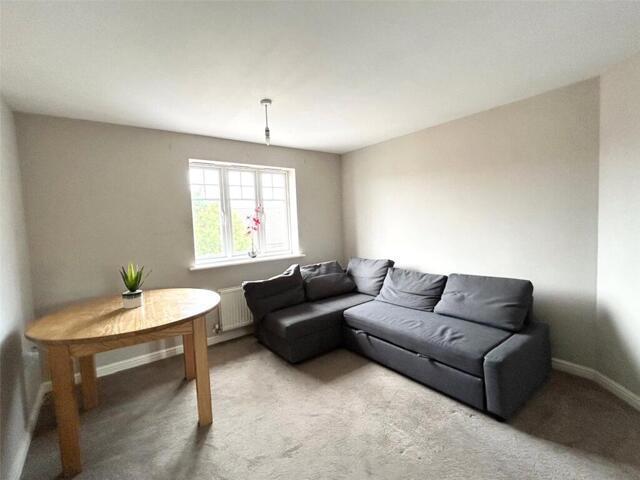 Apartment for sale in Old Stratford, Northamptonshire