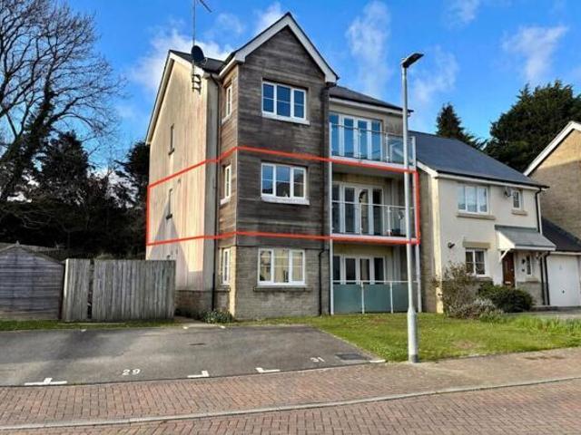Apartment for sale in Penryn, Cornwall