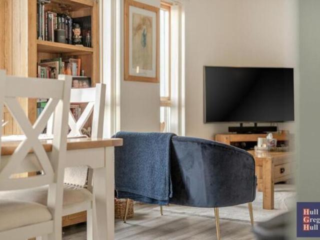 Apartment for sale in Portland, East Dorset