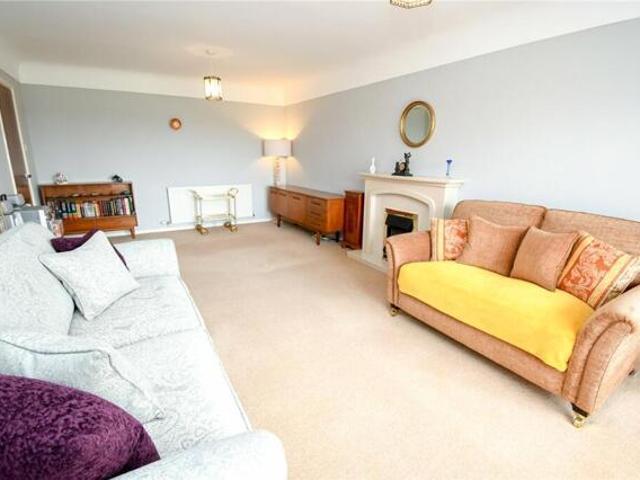 Apartment for sale in Prenton, Noctorum