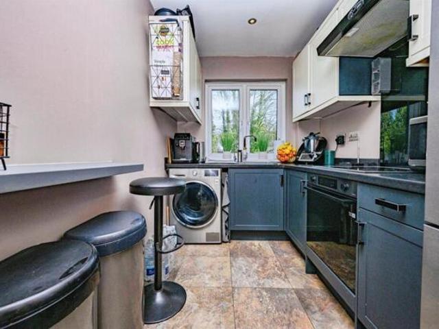 Apartment for sale in Batchworth, Hertfordshire