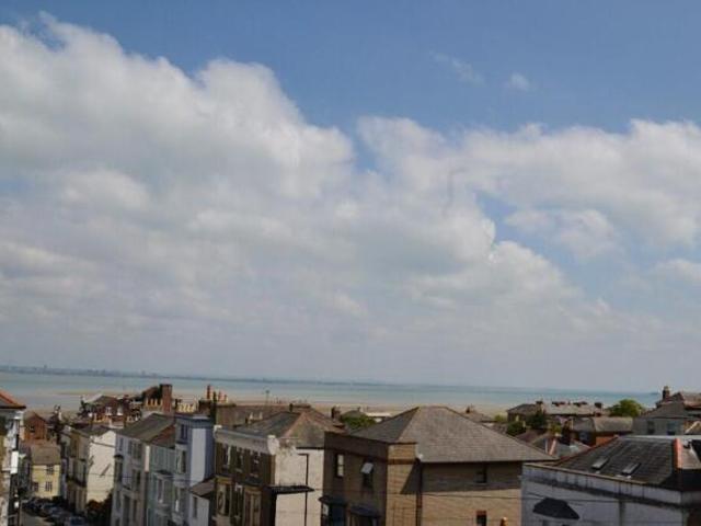Apartment for sale in Weeks, Ryde