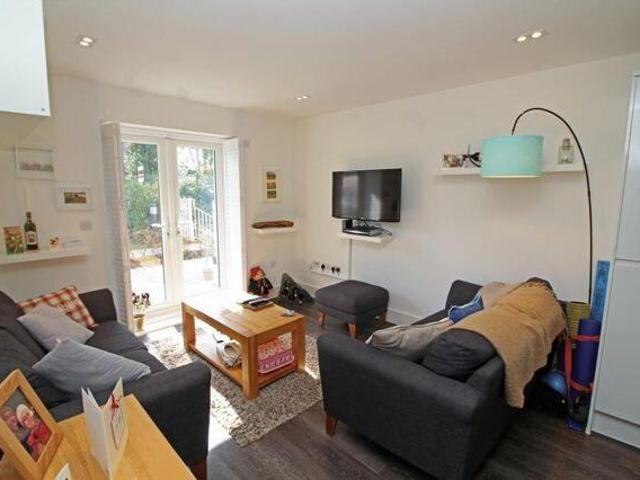 Apartment for sale in Sanderstead, Sanderstead