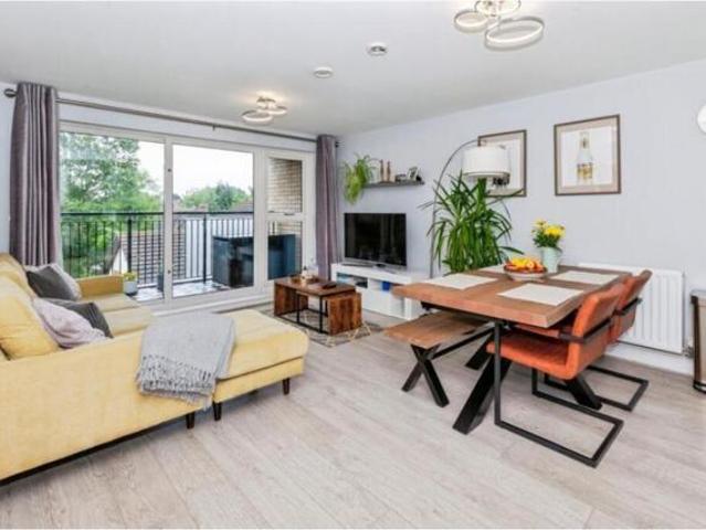 Apartment for sale in Slough, Isle Of Man