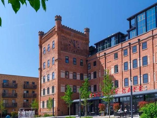 Apartment for sale in Slough