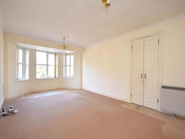 Apartment for sale in Penarth, Wales
