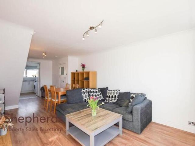 Apartment for sale in Broxbourne, Hertfordshire