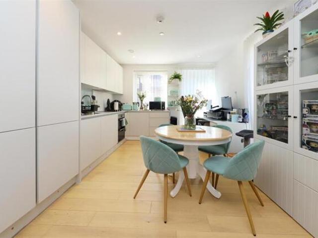 Apartment for sale in Uxbridge, Hillingdon