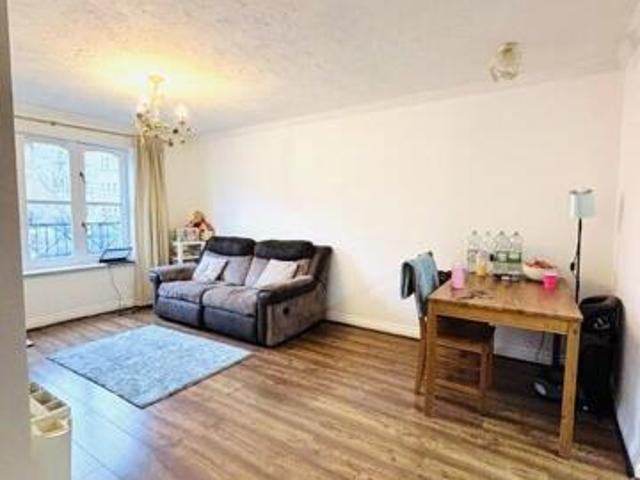 Apartment for sale in North Watford