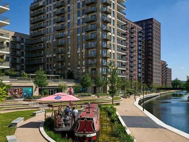 Apartment for sale in Alperton, Greater London