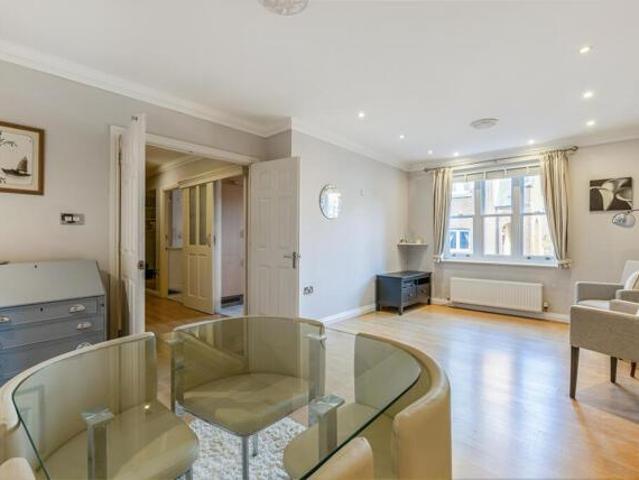 Apartment for sale in Clewer New Town, Windsor