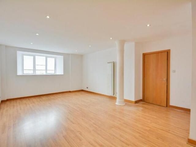 Apartment for sale in Wirral