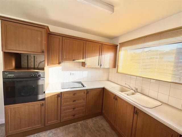 Bungalow for sale in Annesley Woodhouse, East Midlands