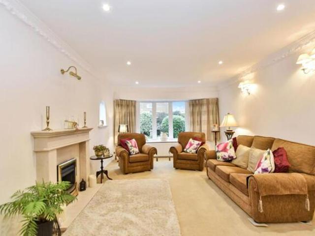 Bungalow for sale in Oulton, West Yorkshire