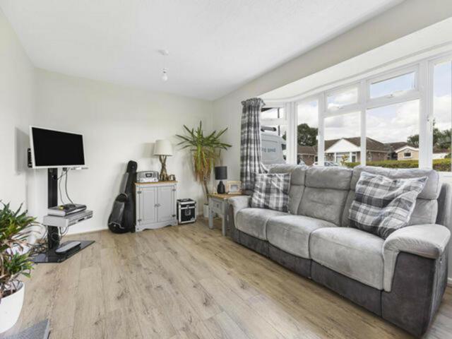 Bungalow for sale in Yarnton, Evershot