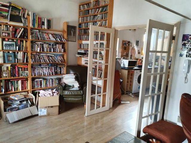 Apartment for sale in Lewes, Iford