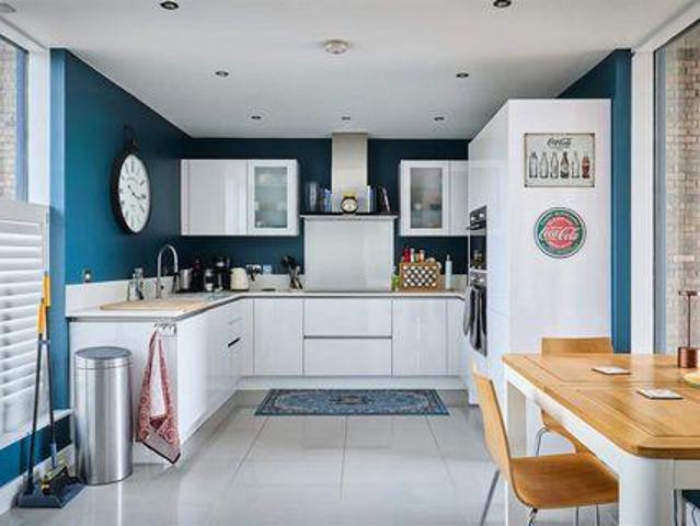 Apartment for sale in Battersea, Greater London